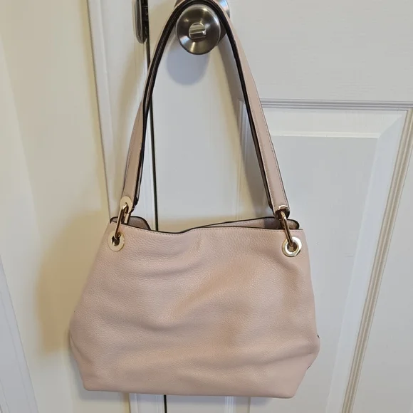 Michael Kors Soft Pebbled Leather Blush Shoulder Bag - Picture 4 of 16